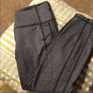 Athleta Herringbone SP tights. EUC. 22” inseam